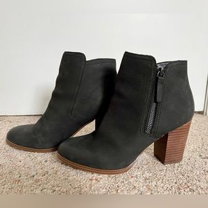 EUC Aldo booties
